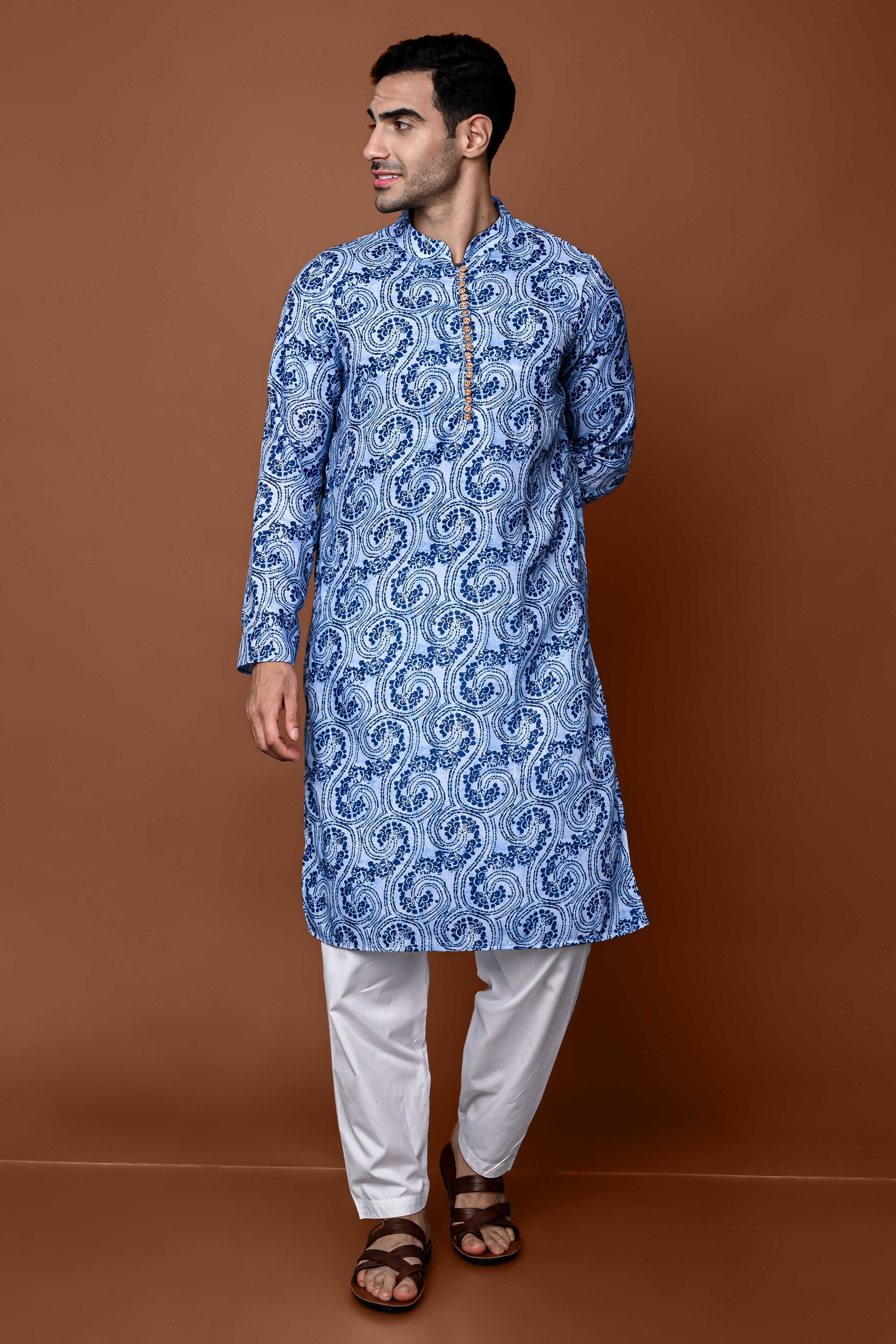 Blue Paisley Print Mens Cotton Blend Kurta Pajama Set Vesham Retails