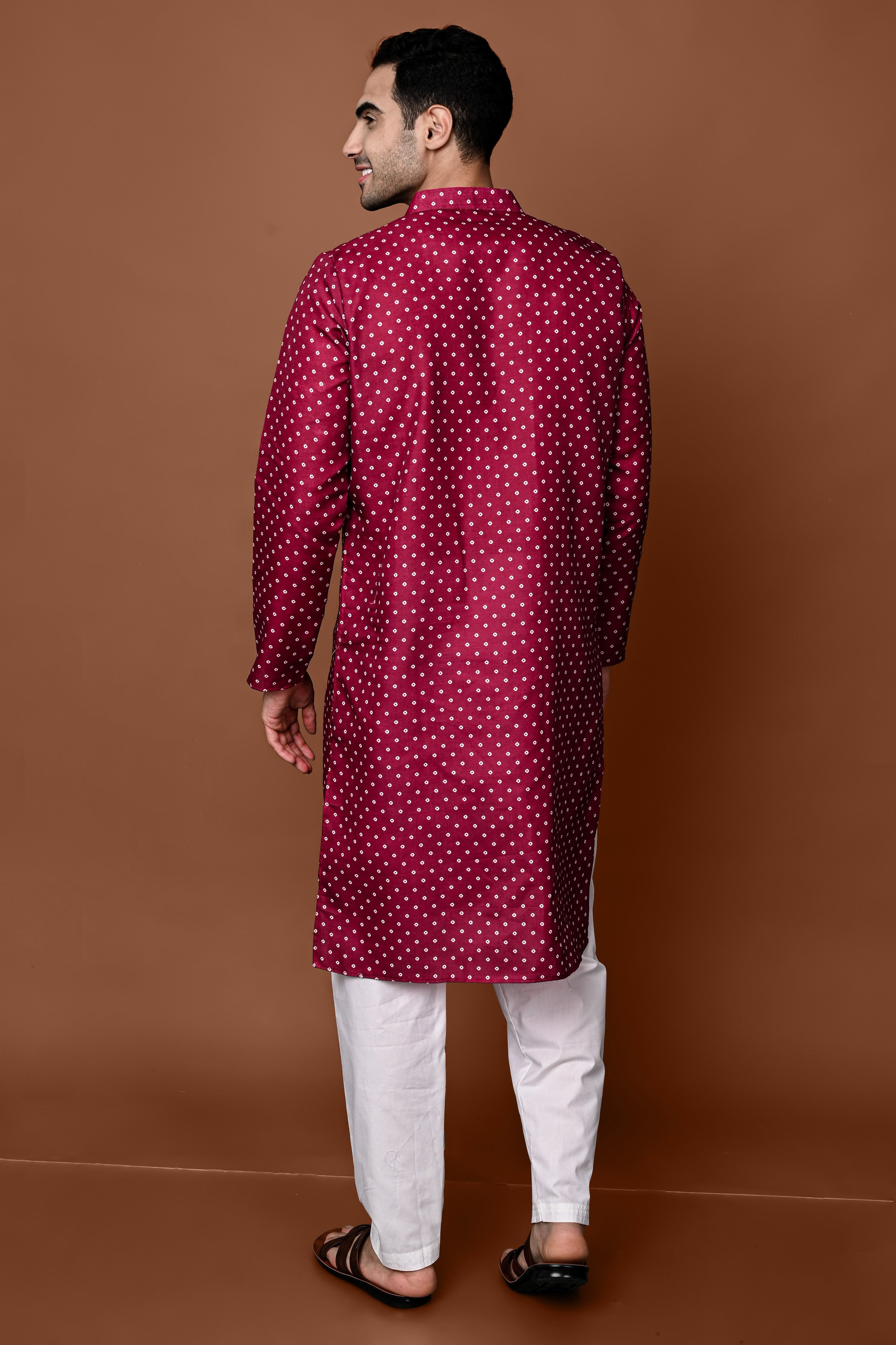 Wine Bandhani Print Cotton Blend Mens Kurta And Pajama Set Vesham Retails