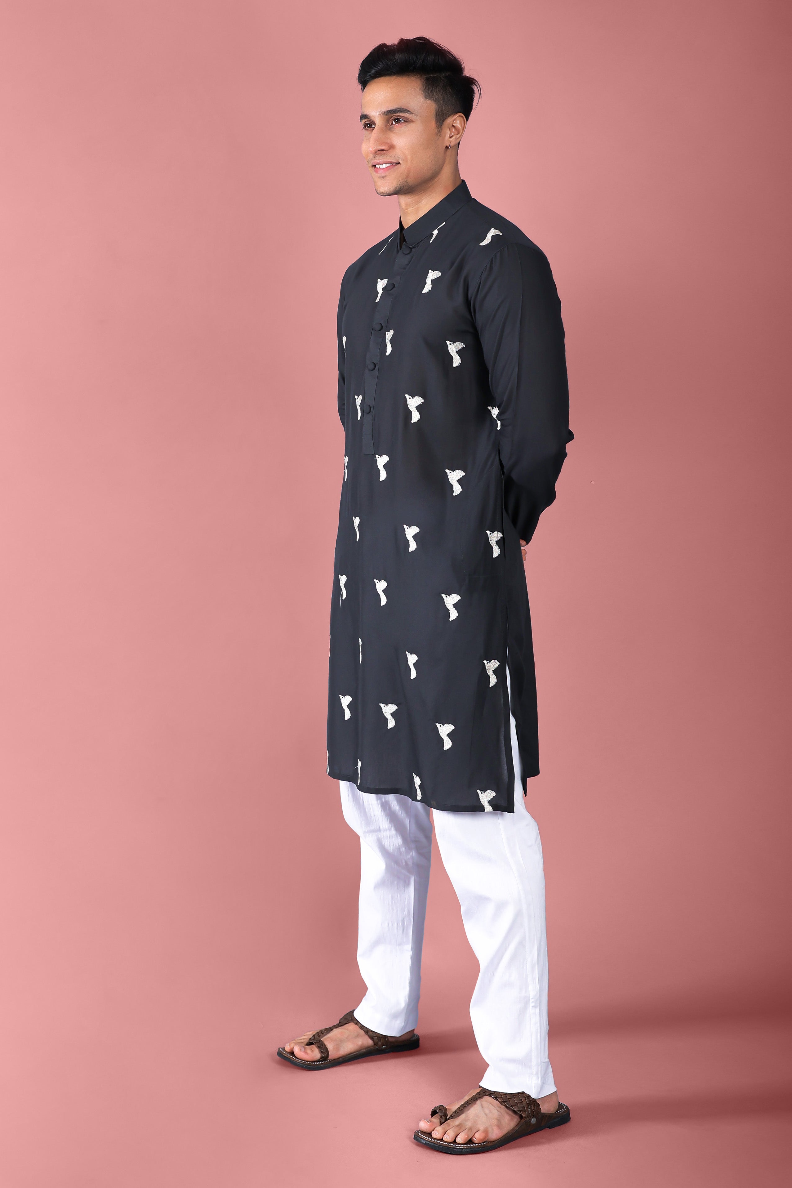 Black Embroidered Kurta With Pajama Set For Men Vesham Retails